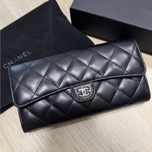 Chanel Black Quilted Lambskin Clutch